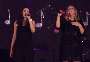 DOBRODELNI KONCERT ŽELJAM NAPROTI  OŠ RAKEK 17 FOTO LJUBO VUKELIČ